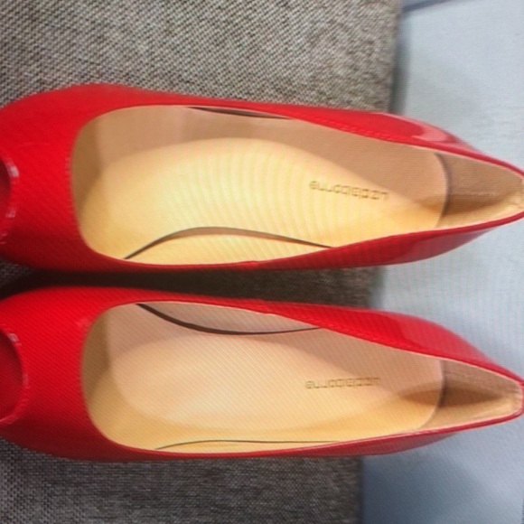 Liz Claiborne Red Heels size 8 - Picture 2 of 5